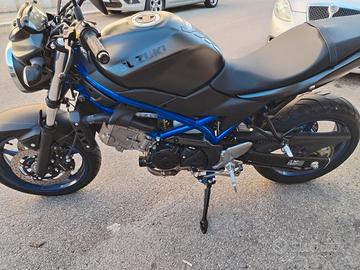 Suzuki SV650 (2022) – NUOVA - solo 700KM