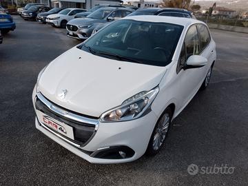 Peugeot 208 BlueHDi 75 5 porte Allure