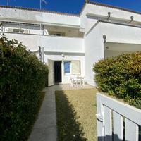 VILLA A SCHIERA A ANZIO