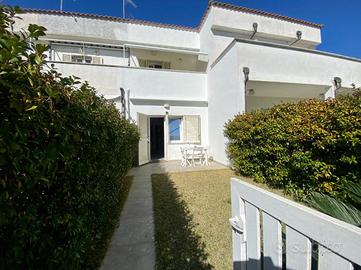 VILLA A SCHIERA A ANZIO