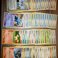 Lotto Carte Pokémon da collezione 64 pezzi