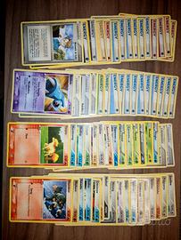 Lotto Carte Pokémon da collezione 64 pezzi