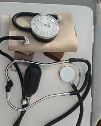 Misuratore di pressione manuale