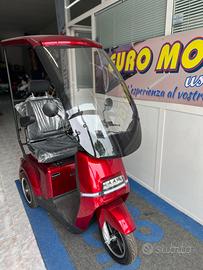 Moto elettrica a tre ruote