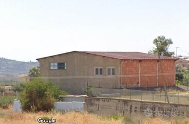 Capannone artigianale 250 mq con ampio spazio