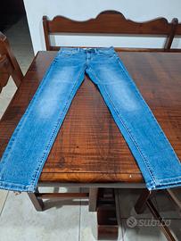 Jeans Stradivarius Slim Fit azzurro chiaro - Tagli