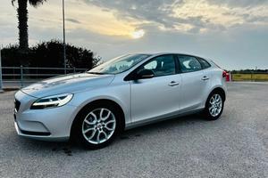 Volvo V40 d2 