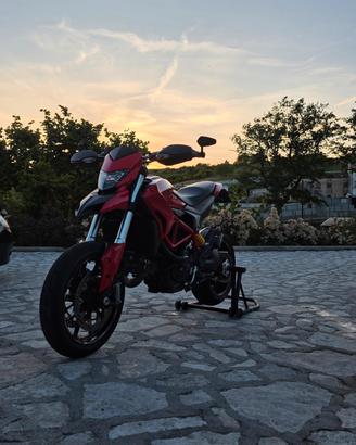 Ducati hypermotard 821 