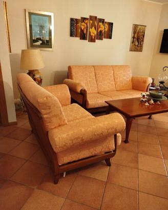 2 Divani 3 posti+2 posti. Vendibili anche singoli