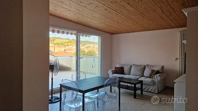 Due camere in appartamento ristrutturato