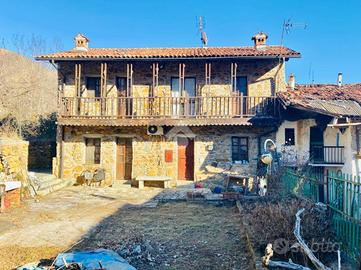 CASA SEMINDIPENDENTE A VARISELLA