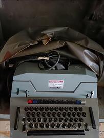 GROSSETO - macchina da scrivere OLIVETTI