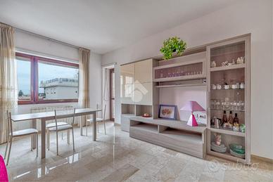 2 LOCALI A CIVITAVECCHIA