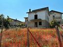 villa-singola-con-ampio-giardino-zona-centrale