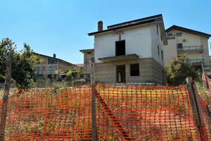 Villa singola con ampio giardino zona centrale