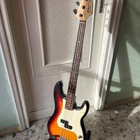 Basso Fender Precision