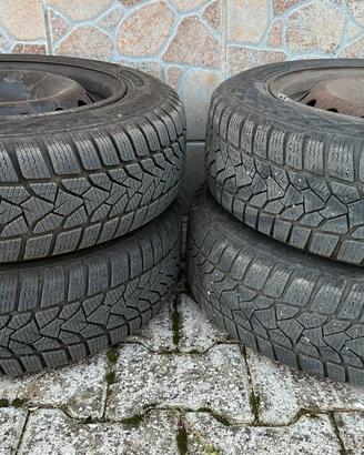 Cerchi e gomme invernali Renault Clio