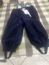 Tuta con bretelle per neve