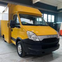 Iveco daily autonegozio food truck vuoto