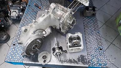 Primavera 50 13-17 : carter motore testa albero