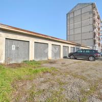 BOX A LIVORNO FERRARIS