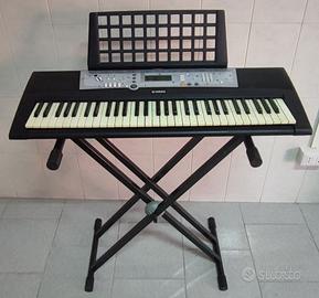 Pianola Yamaha YPT-200