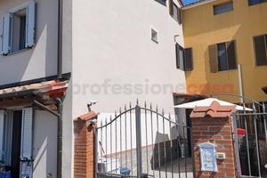 Casa Indipendente Signa [BARDAZZISPVRG] (Lecore)