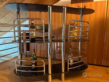 mobile bar in vetro