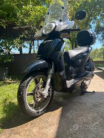 scooter 125 Scarabeo
