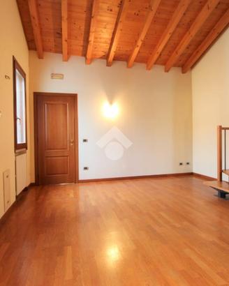 CASA INDIPENDENTE A ORZINUOVI