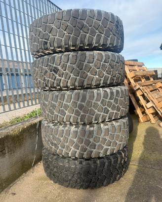 Stock di gomme per fuoristrada
