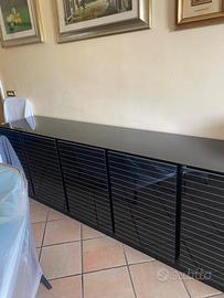 Mobile credenza