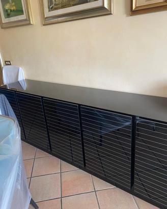 Mobile credenza
