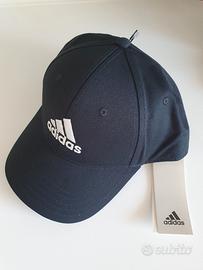CAPPELLINO ADIDAS CON VISIERA