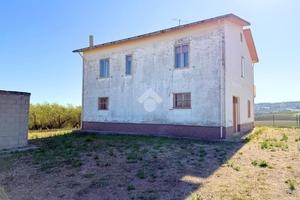 RUSTICO A MONTENERO DI BISACCIA