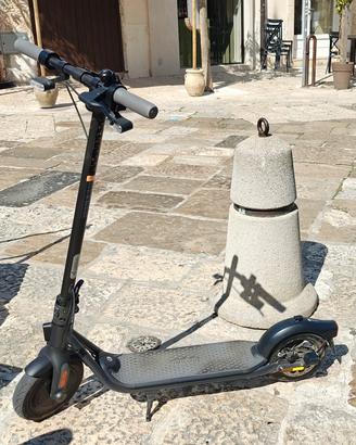 Monopattino elettrico Ninebot