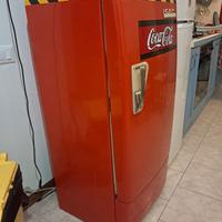 veccho frigo vintage armadietto
