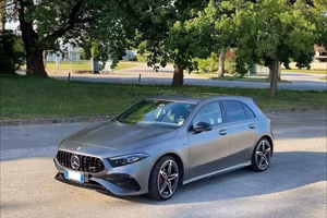 Mercedes AMG A 35 4MATIC – Premium