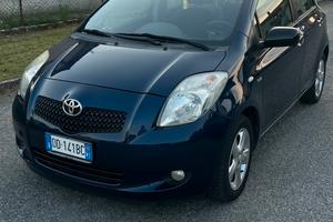 Toyota yaris 2