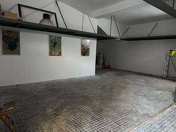 Posto scooter in garage