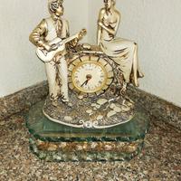 portagioie d'epoca con orologio