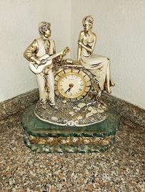 portagioie d'epoca con orologio