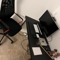 Postazione completa IKEA Scrivania + sedia gaming