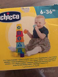 Chicco. Tazze impilabili