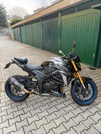 Suzuki gsx-s 750 yugen carbon