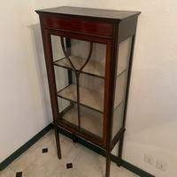 Vetrinetta credenza in legno del 700
