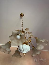 Lampadario a soffitto stile floreale