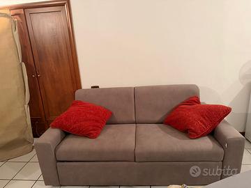 Divano letto matrimoniale