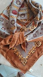 foulard Christian Dior 