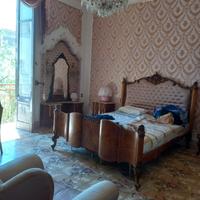 Camera da letto in stile barocchetto siciliano